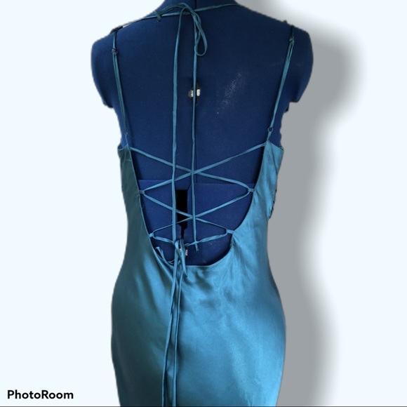 Eureka | Emerald Green Mermaid Gown - Picture 6 of 8